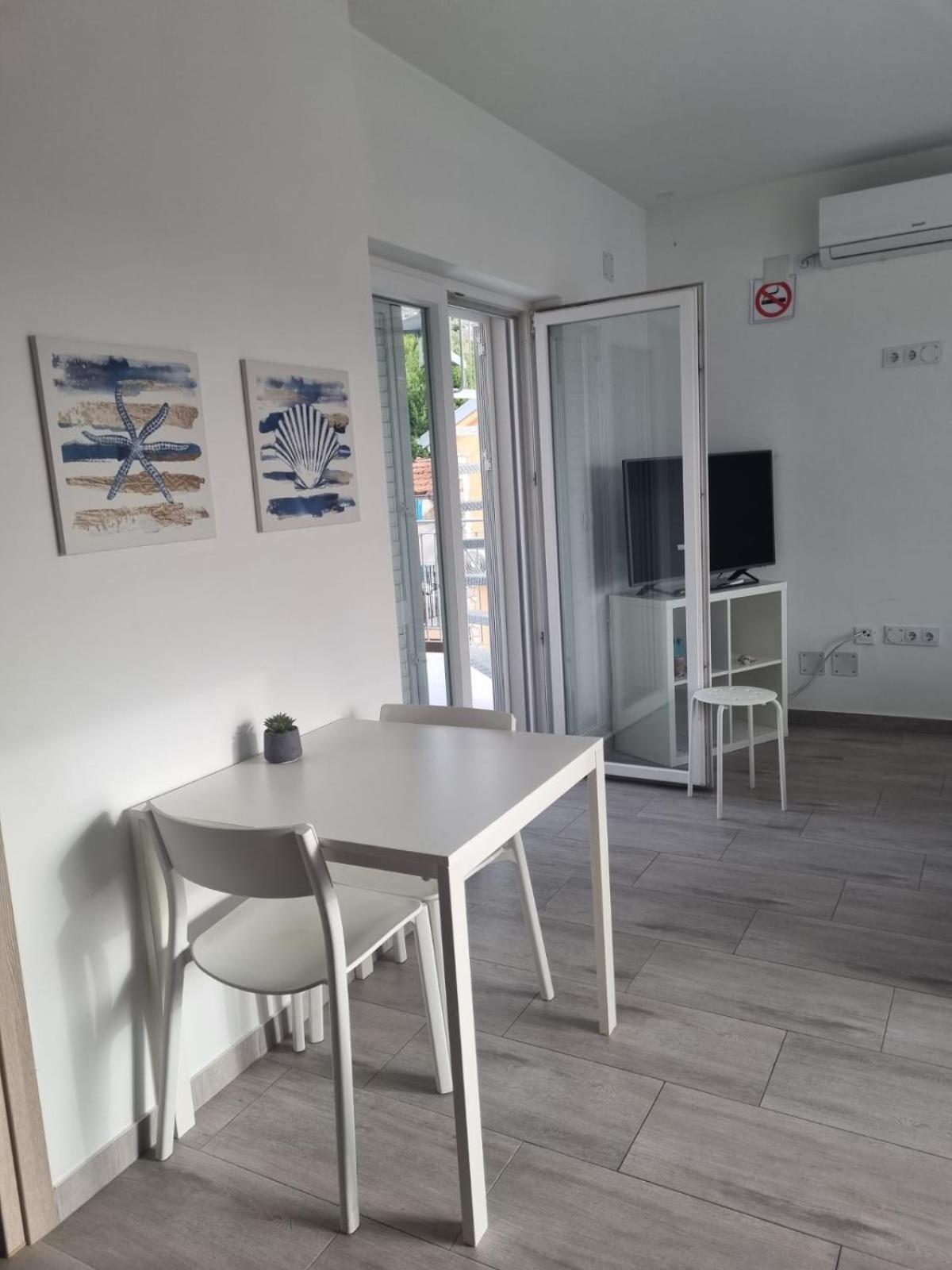 Matoc Apartments 穆泰尔岛 外观 照片